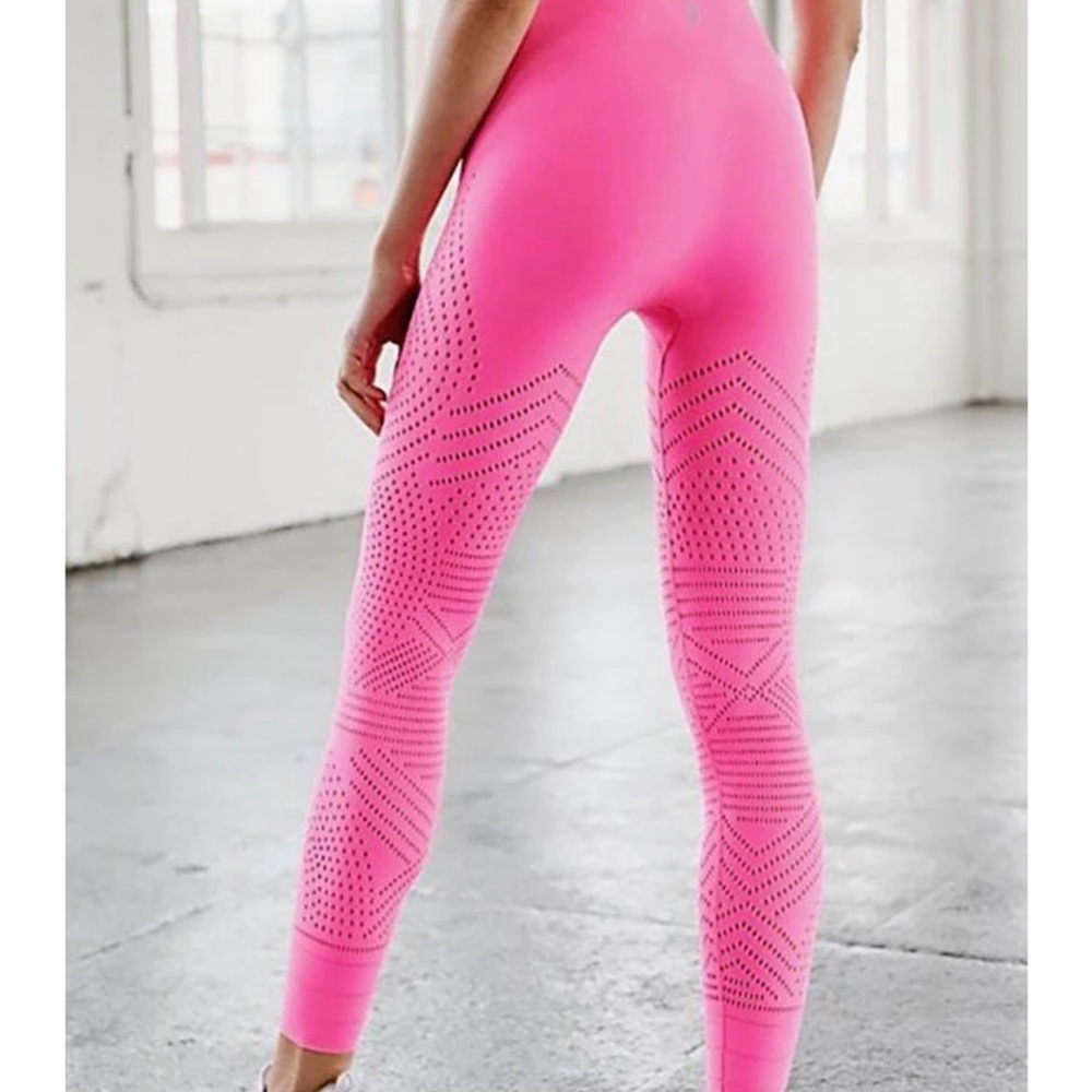 Size Small FREE PEOPLE leggings
